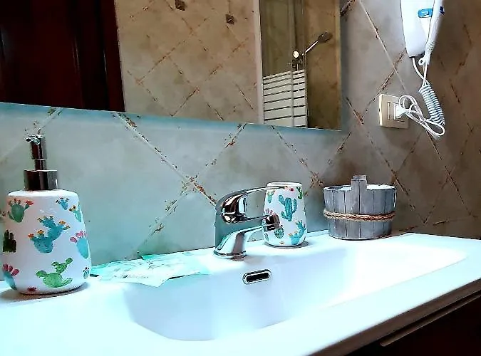 Alojamento de Acomodação e Pequeno-almoço Palmas Anna's Is Procilis