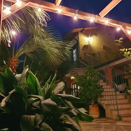 Bed & Breakfast Palmas Anna's Is Procilis 4*