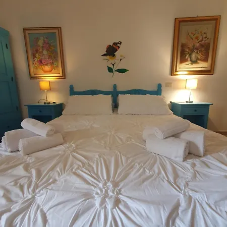 Palmas Anna's Is Procilis Bed & Breakfast Palmas Arborea