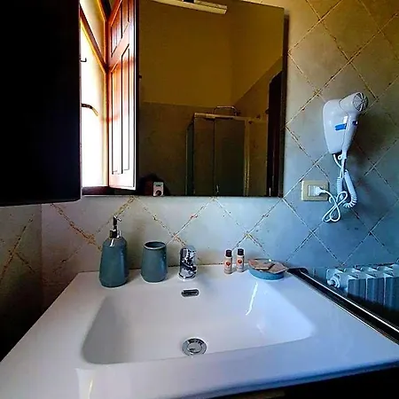 Bed & Breakfast Palmas Anna's Is Procilis Palmas Arborea