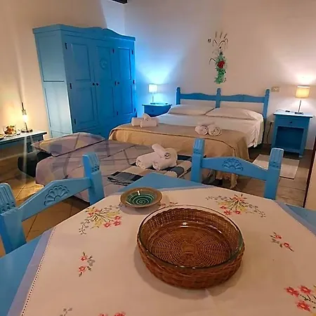Couette-café Palmas Anna's Is Procilis 4*