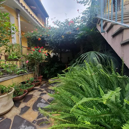Palmas Anna's Is Procilis Bed & Breakfast